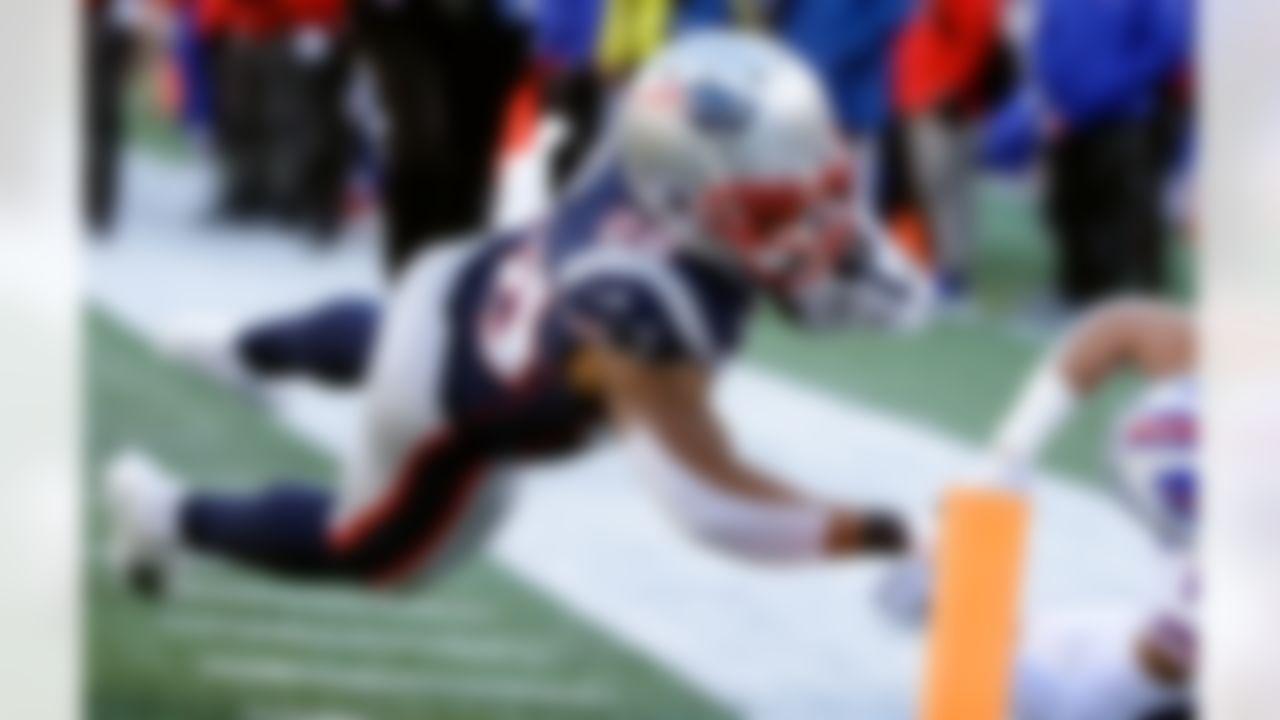 The Patriots clinch the AFC East for the 10th consecutive season after the victory against the Bills. The Patriots 273 rush yards are the 2nd-most in a game in the Belichick era behind Sony Michel 18 carries, 116 rush yards, 1 rush TD, his 4th game this season with 100+ rushing yards. James White had 8 carries for 41 rush yards and 1 rush touchdown.Tom Brady threw for 13/24, 126 yards, 1 TD, 2 INT, 48.3 passer rating, one of his career-worst games. Julian Edelman had 6 catches for 70 yards and one touchdown. Rob Gronkowski had his fourth career game without a reception. He was a targeted 3 times in the game.