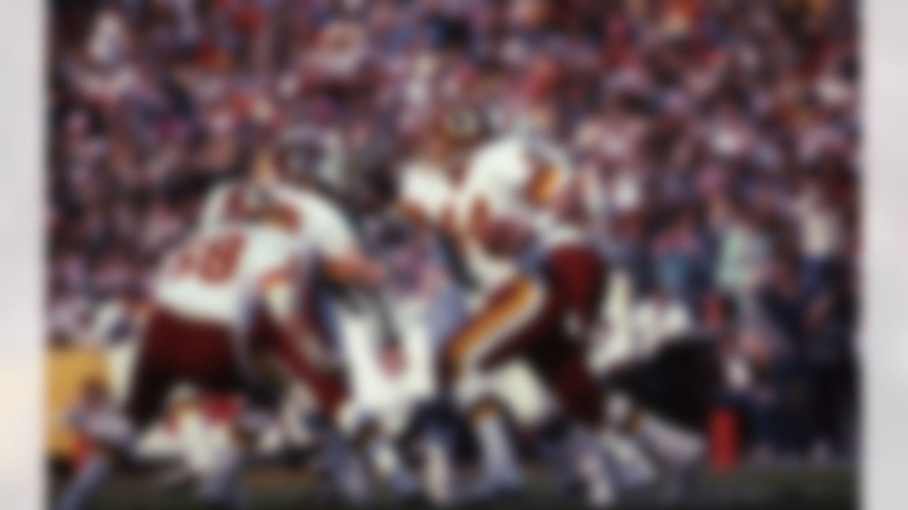 Washington Redskins Hall of Fame running back John Riggins (44) runs upfield during Super Bowl XVII game against the Miami Dolphins in Pasadena, CA on January 30, 1983. (AP Photo/Al Messerschmidt)