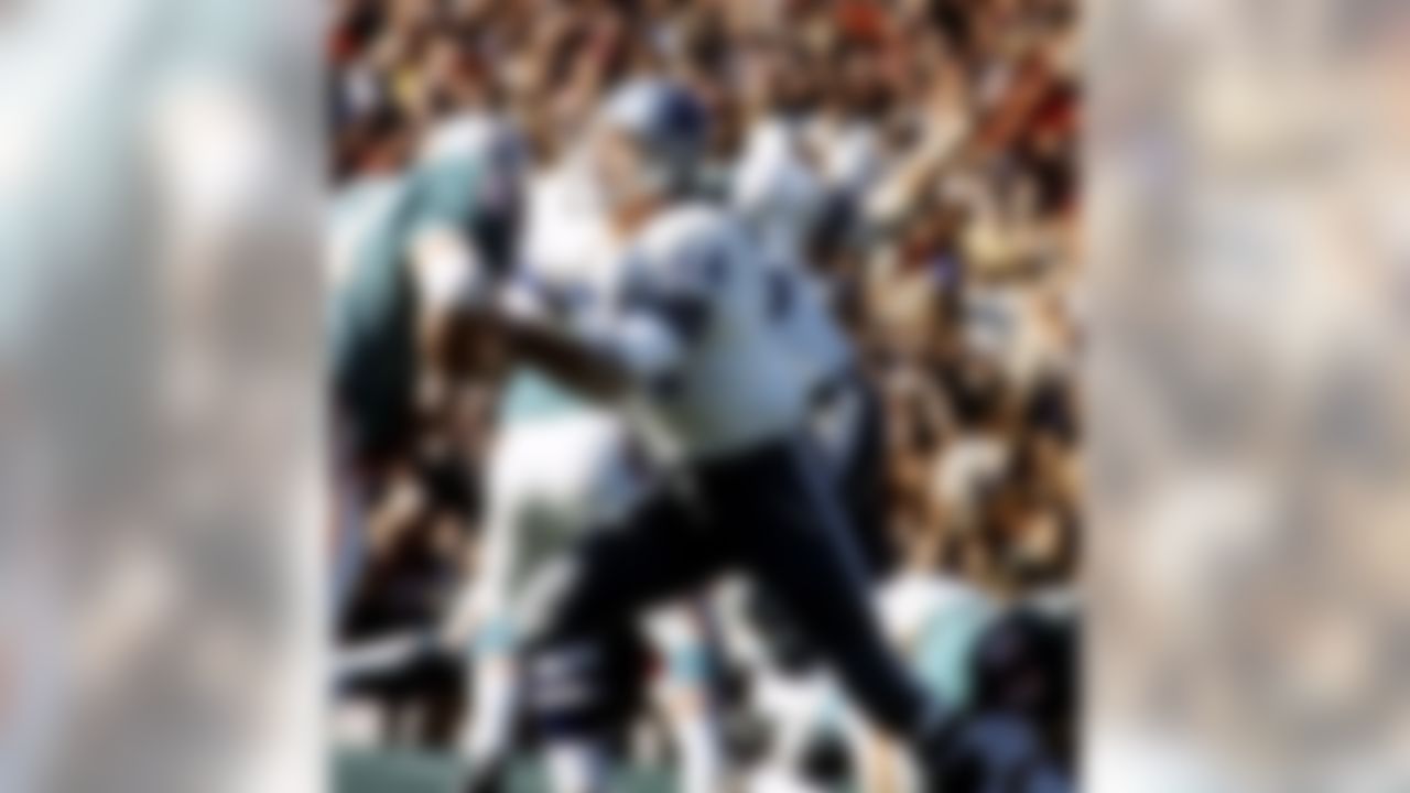 Dallas Cowboys defensive tackle Bob Lilly (74) attempts to hold back offensive center Bob DeMarco in Super Bowl VI on January 16, 1972 at Tulane Stadium. (National Football League)