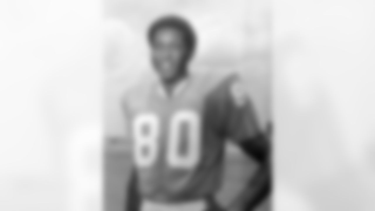 Miami Dolphins tight end Marv Fleming shown Aug. 9, 1972. (AP Photo)