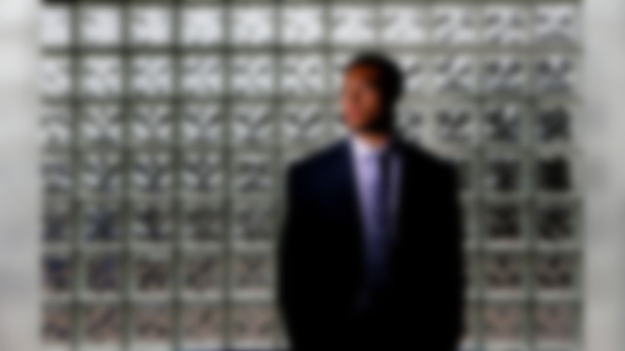 SAN DIEGO, CA - APRIL 3: Wide Receiver Vincent Jackson of the San Diego Chargers poses during a portrait session on April 3, 2008 at Ray Street Studios in San Diego, California. (Photo by Donald Miralle/Getty Images)