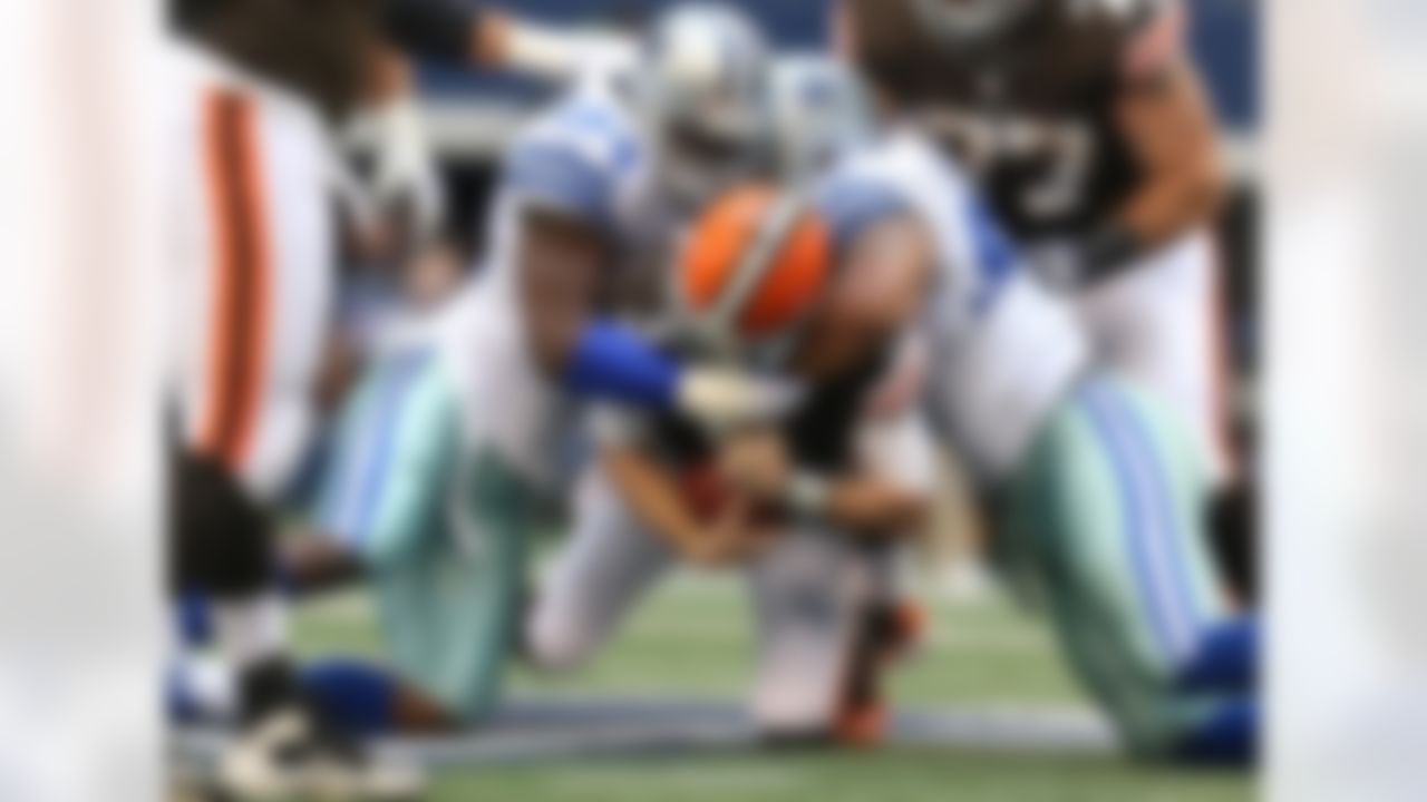 Dallas Cowboys outside linebacker DeMarcus Ware (94) during an NFL football game against the Cleveland Browns at Cowboys Stadium in Arlington,Texas on November 18,2012. (AP Photo/Tom DiPace)