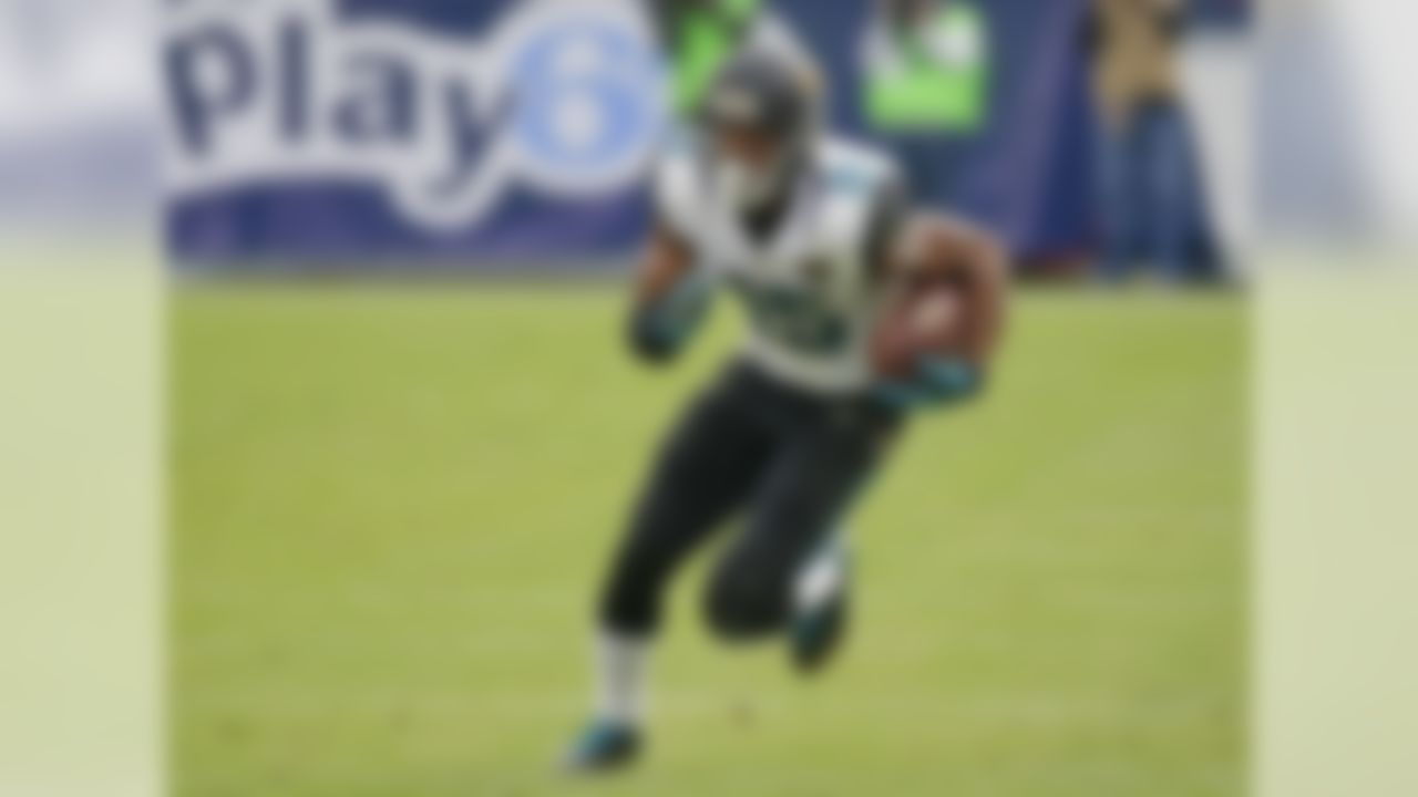 Robinson's rookie campaign in 2014 ended early due to a broken leg. That injury, coupled with his less than stellar 6.7 fantasy points per game average kept him off the fantasy radar for the most part heading into 2015's draft season. But a few Robinson pundits, perhaps none more passionate about the Jacksonville receiver's breakout potential than NFL.com's Matt Harmon, predicted that big things were in store for the young wideout. Still, Robinson wasn't drafted until Round 13 on average. With 14 touchdowns and 1,400 receiving yards, it's safe to say that he far out-produced his draft value finishing as the fourth-highest scoring fantasy receiver of the year. In standard scoring formats, Robinson averaged 14.0 FPPG and recorded six 100-yard contests and three multiple touchdown games. That's reason enough to put him at the top of this list.