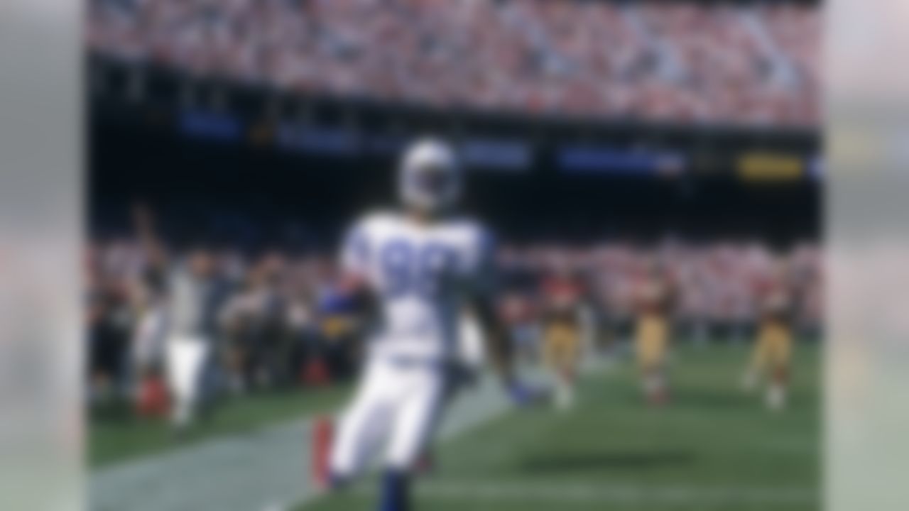 Indianapolis Colts wide receiver Marvin Harrison (88) scores during an NFL game against the San Francisco 49ers on Sunday, Oct. 18, 1998, in San Francisco. (AP Photo/Greg Trott)