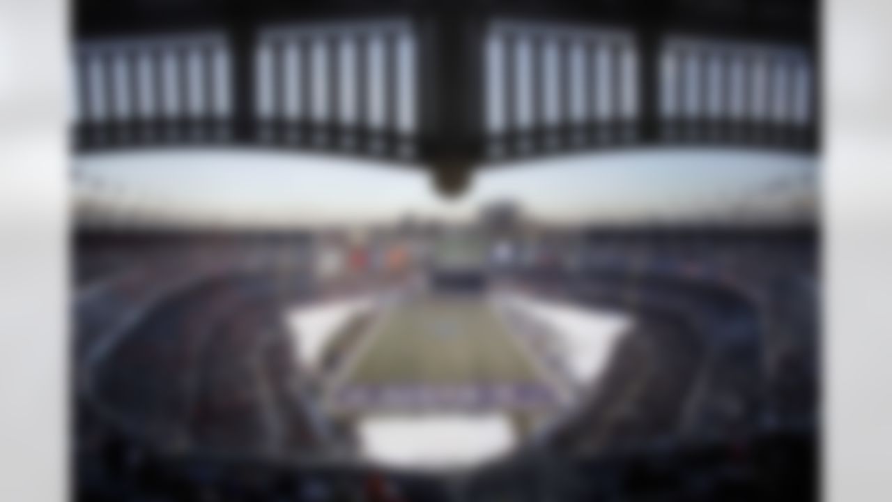 Syracuse and Kansas State play during the first half of the Pinstripe Bowl NCAA college football game at Yankee Stadium in New York, Thursday, Dec. 30, 2010. (AP Photo/Seth Wenig)