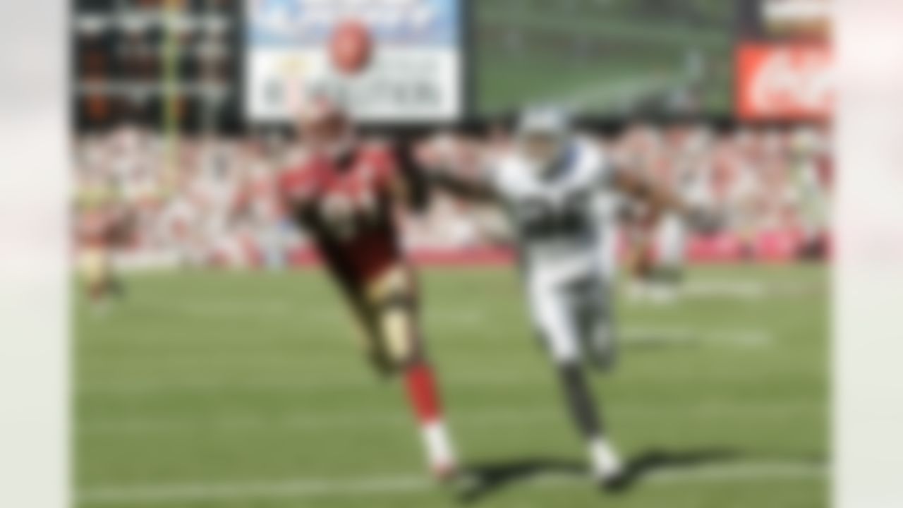 San Francisco 49ers wide receiver Antonio Bryant in action during a 34 to 20 win over the Oakland Raiders at Monster Park in San Francisco, California on October 8, 2006. Photo by Getty Images.