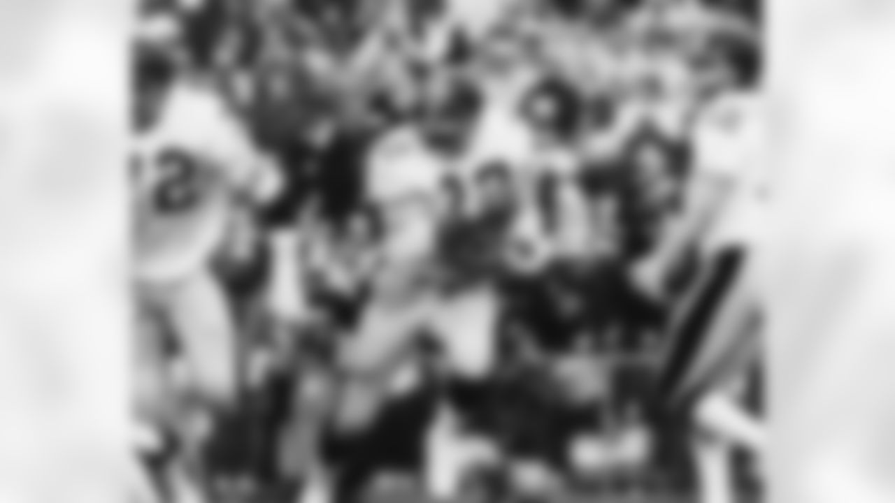 Pittsburgh Steeler Hall of Fame running back Franco Harris on a run in a 16-6 win over the Minnesota Vikings in Super Bowl IX on January 12, 1975 at Tulane Stadium in New Orleans, Loiusiana. Harris won MVP for the game with a Super Bowl record rushing fo Super Bowl IX - Pittsburgh Steelers vs Minnesota Vikings - January 12, 1975 (Associated Press/NFL Photos)