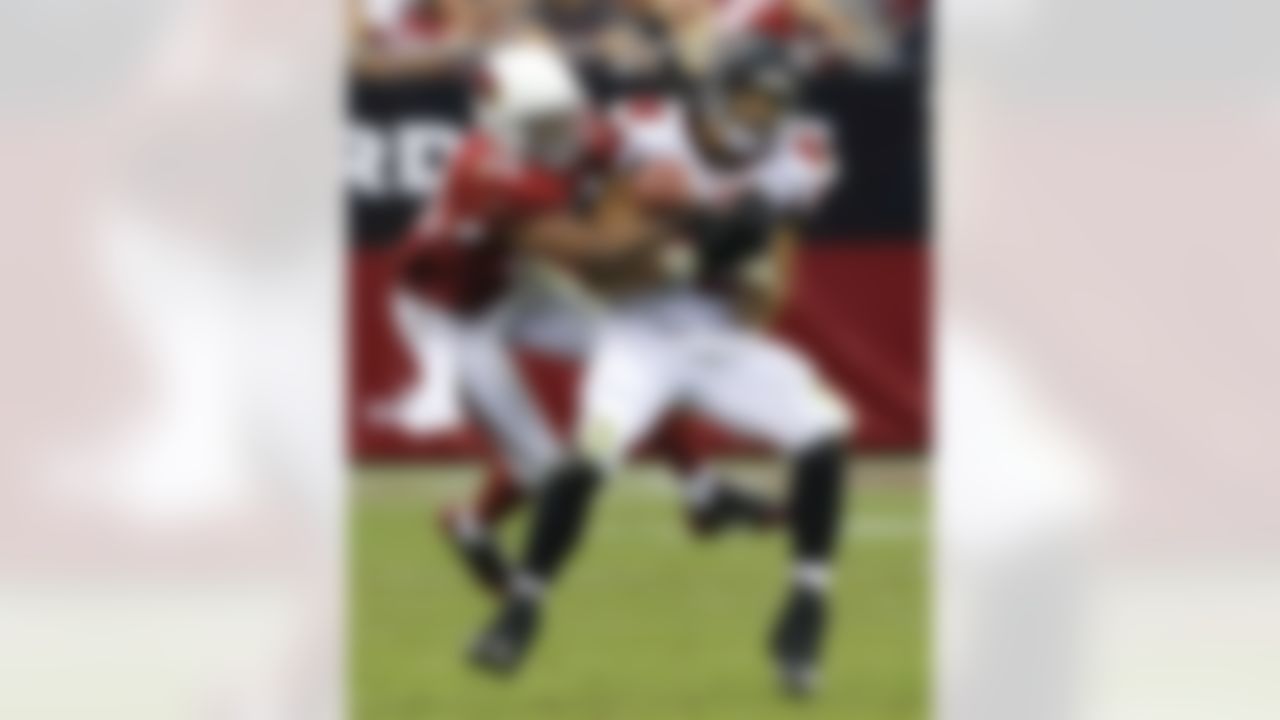 Arizona Cardinals free safety Rashad Johnson (26) breaks up a pass intended for Atlanta Falcons tight end Tony Gonzalez during the second half of an NFL football game Sunday, Oct. 27, 2013, in Glendale, Ariz. The Cardinals won 27-13. (AP Photo/Rick Scuteri)