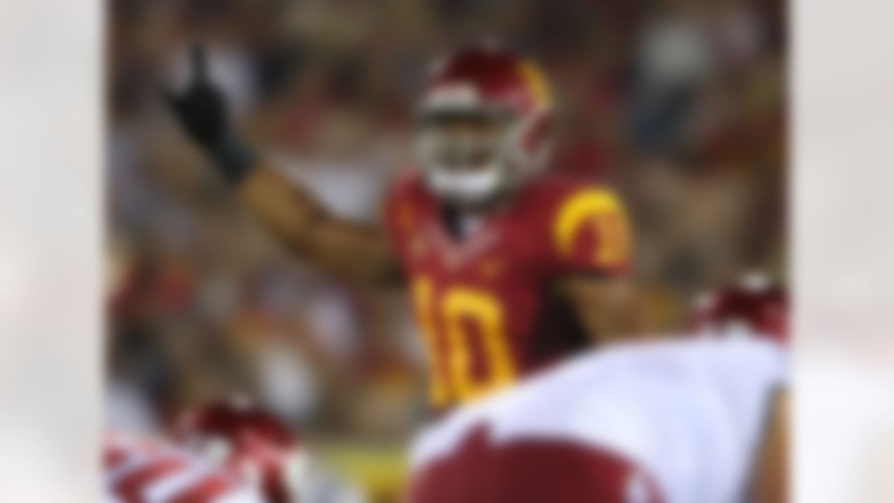 Particulars: 6-1, 230, senior.
Buzz: He will be a four-year starter for the Trojans and has led USC in tackles in two of his three previous seasons. He's not overly big, but he runs well for a 'backer (he ran the 100 meters for Los Angeles' Crenshaw High as a prep star) and is a punishing hitter; he has forced three fumbles in his career and also has nine pass breakups.