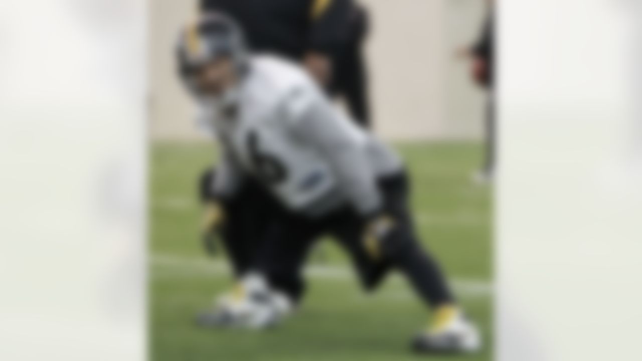 Pittsburgh Steelers wide receiver Hines Ward stretches during practice on Wednesday, Feb. 2, 2011, in Fort Worth, Texas. The Steelers will play the Green Bay Packers in NFL football Super Bowl XLV Sunday, Feb. 6. (AP Photo/Mark Humphrey)
