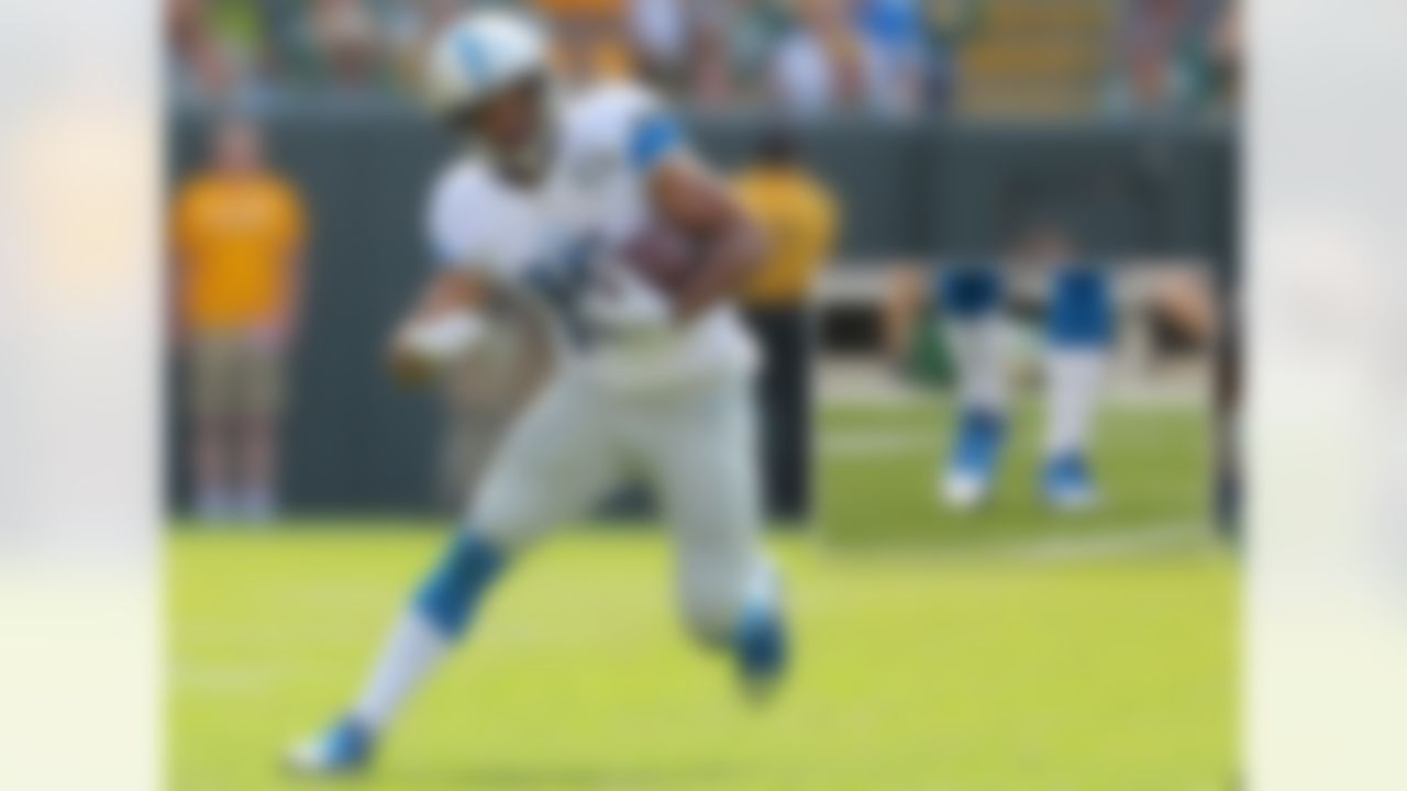 Jordan has done a phenomenal job with the cleats that their athletes are wearing and Golden Tate in particular has worn some of their best looking cleats. The Jordan VII isn't necessarily the coolest sneaker in the Jordan arsenal but it translates into a cleat perfectly.