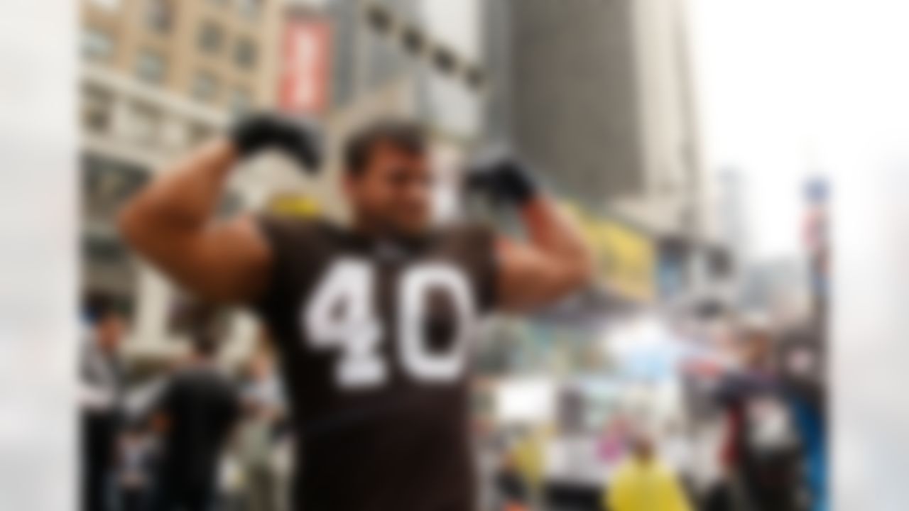 NEW YORK - APRIL 28: Peyton Hillis #40 of the Cleveland Browns participates in a photo shoot for the cover of EA Sports Madden NFL 12 on April 28, 2011 in Time Square, New York City (Photo by Mike Stobe/Getty Images)
