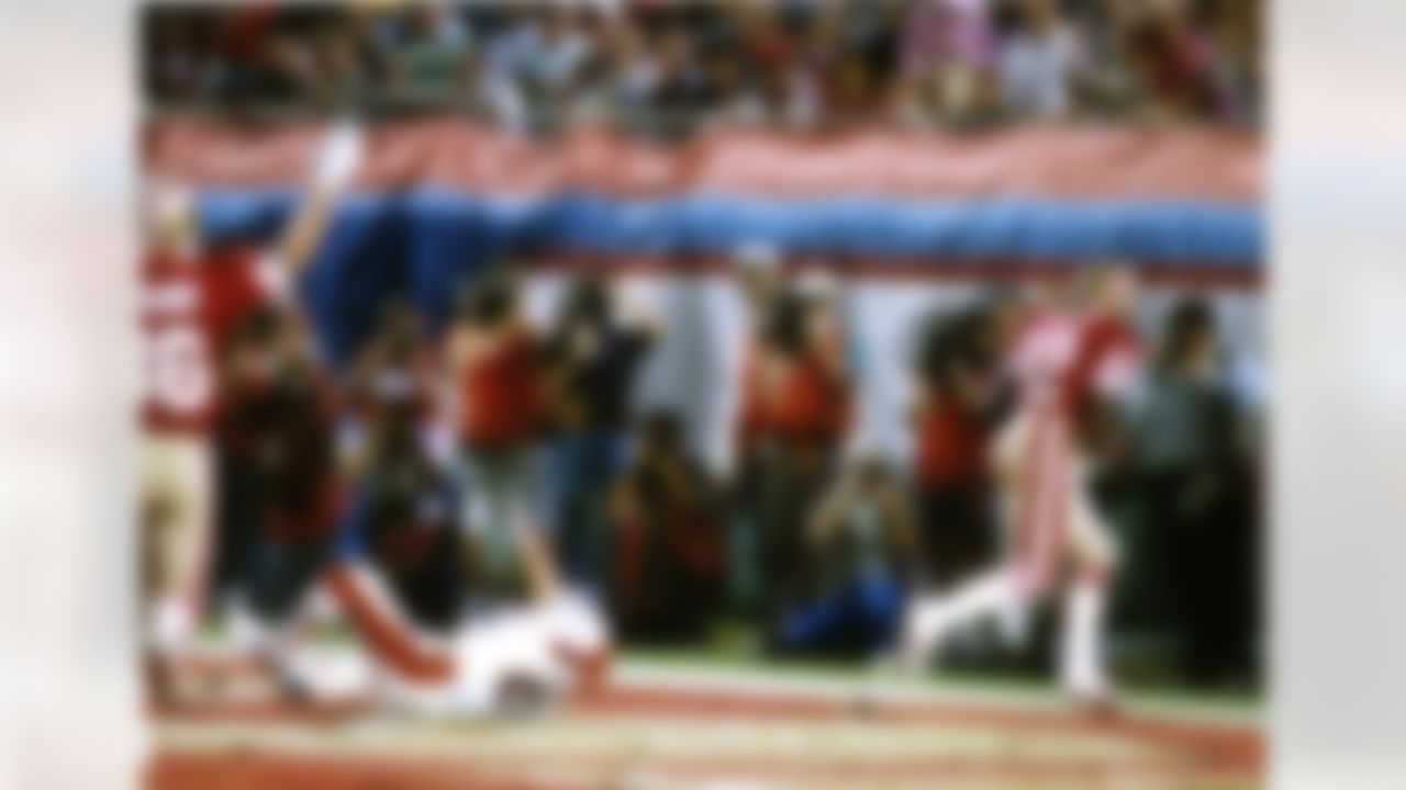 San Francisco 49ers wide receiver John Taylor (82) catches a touchdown in a 20-16 win over the Cincinnati Bengals in Super Bowl XXIII on January 22, 1989 at Joe Robbie Stadium in Miami, Florida. (National Football League)