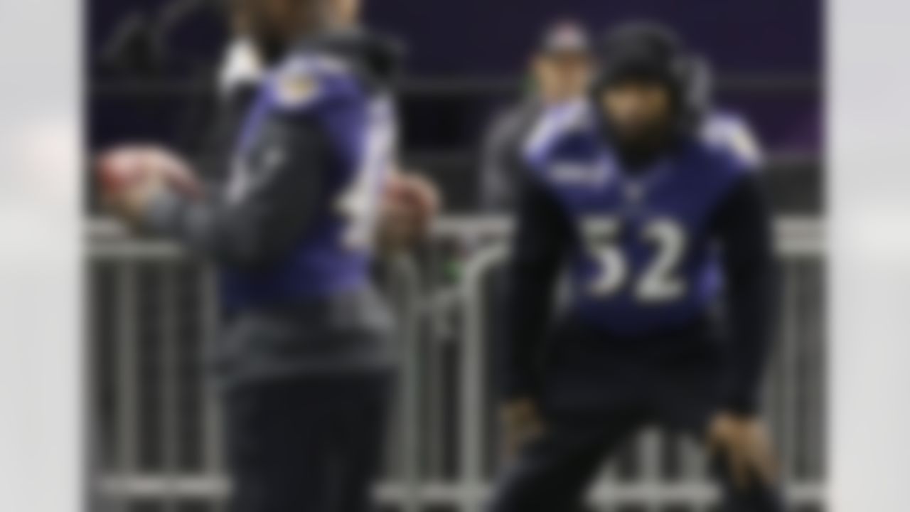 Baltimore Ravens linebacker Ray Lewis stretches during an NFL Super Bowl XLVII walkthrough on Saturday, Feb. 2, 2013, in the Mercedes-Benz Superdome in New Orleans. The Ravens face the San Francisco 49ers in Super Bowl XLVII on Sunday. (AP Photo/Patrick Semansky)