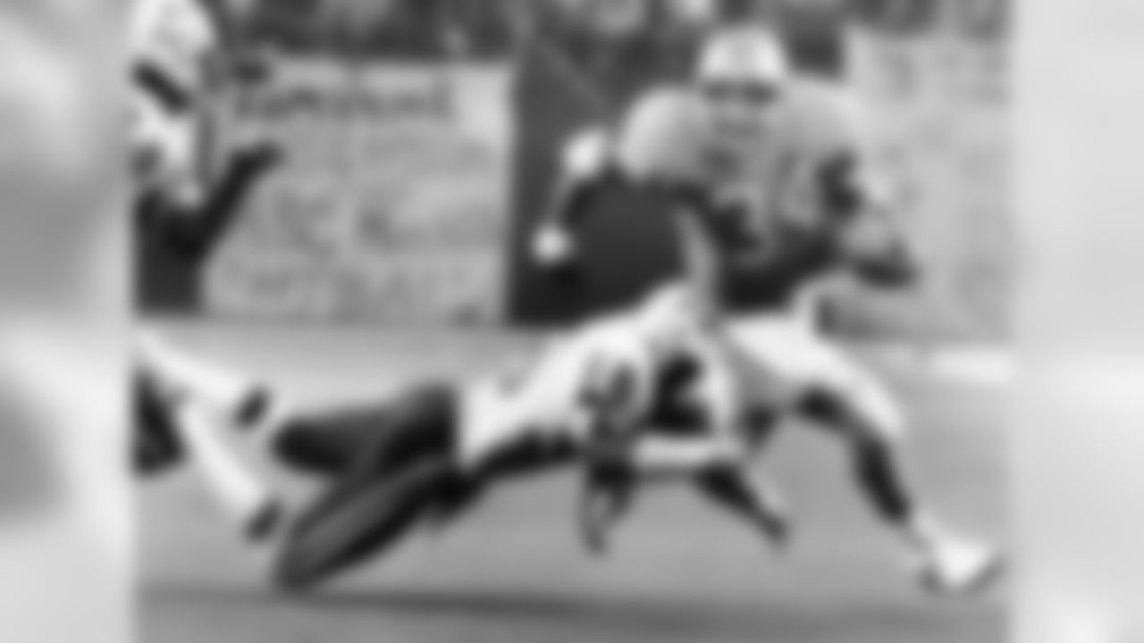 In 1980, Earl Campbell arguably had his greatest season as a professional, rushing for 1,934 yards in only 15 games. Most impressive about that season are his four 200-yard rushing performances, the most by a player in a single season in NFL history, including back-to-back 200-yard games in Week 7 and Week 8. The 1980 season was the third consecutive year in which Campbell led the league in rushing, tied for the league's second longest such streak, behind only Jim Brown's five straight seasons from 1957 to 1961.