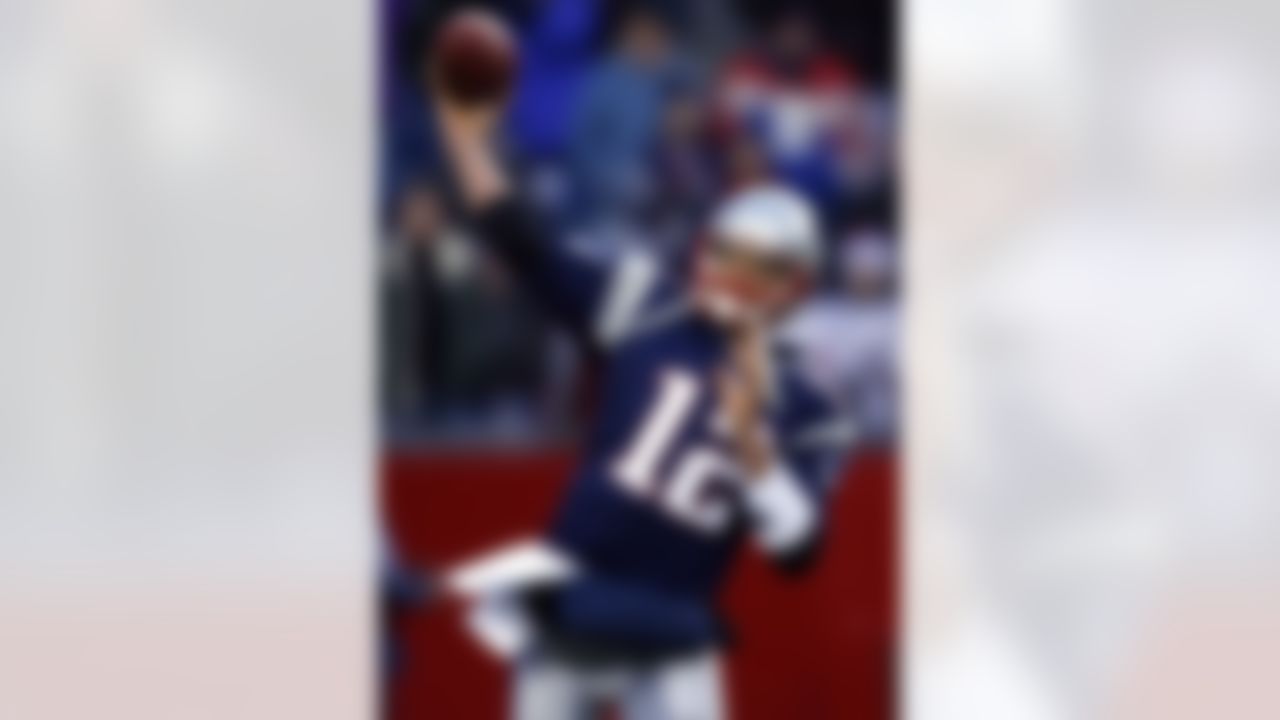 FOXBORO, MA - DECEMBER 09: Tom Brady #12 of the New England Patriots throws before a game with the Pittsburgh Steelers at Gillette Stadium on December 9, 2007 in Foxboro, Massachusetts. (Photo by Jim Rogash/Getty Images)