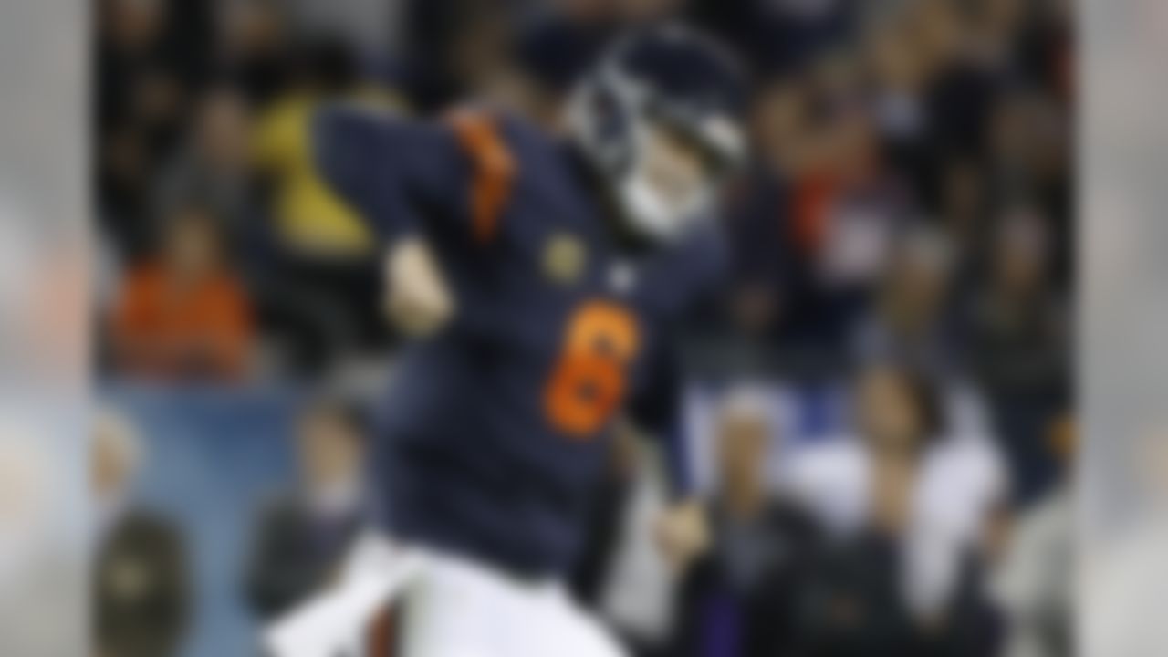 Chicago Bears quarterback Jay Cutler (6) celebrates a touchdown during the NFL regular season game against the Minnesota Vikings on Oct. 31, 2016 in Chicago. (Ric Tapia/NFL)