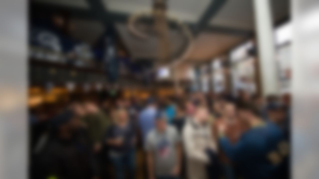 Los Angeles Rams Cheerleaders join fans as they take over The Barrowboy & Banker pub in London on Saturday, Oct. 21, 2017.  (Dave Shopland/NFL)