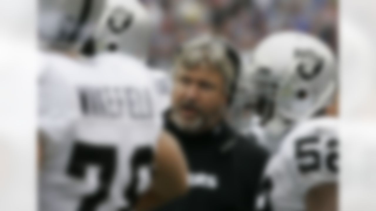Oakland Raiders defensive coordinator Rob Ryan talks to players during the second half of the NFL football game against the Buffalo Bills at Ralph Wilson Stadium in Orchard Park, N.Y., Sunday, Sept. 21, 2008. (AP Photo/David Duprey)