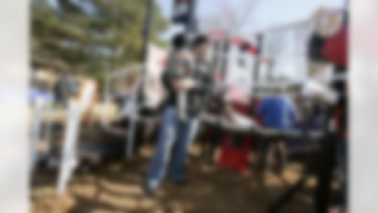 The Home Depot NFL Neighborhood MVP Build in Atlanta, GA with Falcons Linebacker Keith Brooking. (Photo by Andrew Coppley/CIA Stock Photography Inc.)
