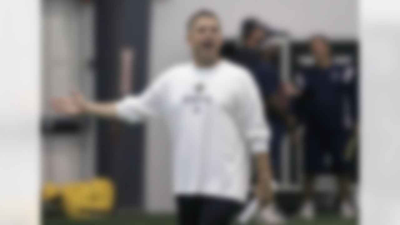 New Orleans Saints coach Sean Payton talks to the team during football practice at the team's NFL training facility in Metairie, La., Thursday, May 27, 2010.(AP Photo/Bill Haber)
