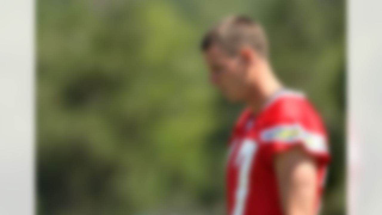 SAN DIEGO - MAY 03: Quarterback Philip Rivers #17 of the San Diego Chargers looks on in practice during the Chargers Mini-Camp on May 3, 2008 at the Chargers Practice Facility in San Diego, California. (Photo by Donald Miralle/Getty Images)
