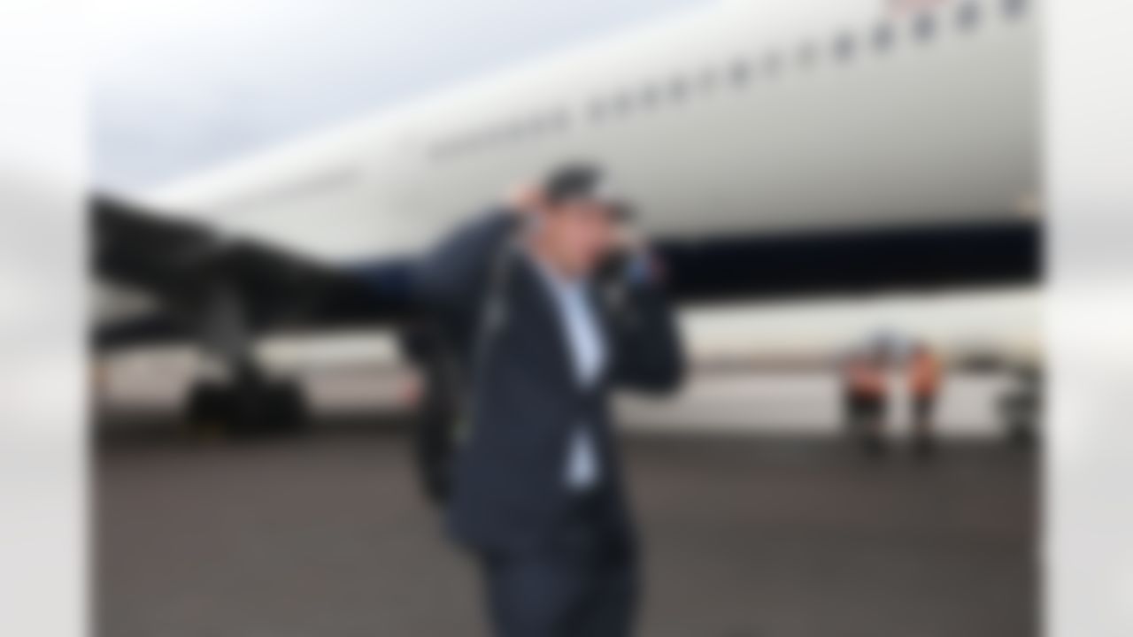 New England Patriots tight end Rob Gronkowski arrives at the Phoenix Sky Harbor International Airport on Monday, January 26, 2015 in Phoenix. The Patriots will face the Seattle Seahawks on Sunday, February 1st for Super Bowl XLIX. (Perry Knotts/NFL)