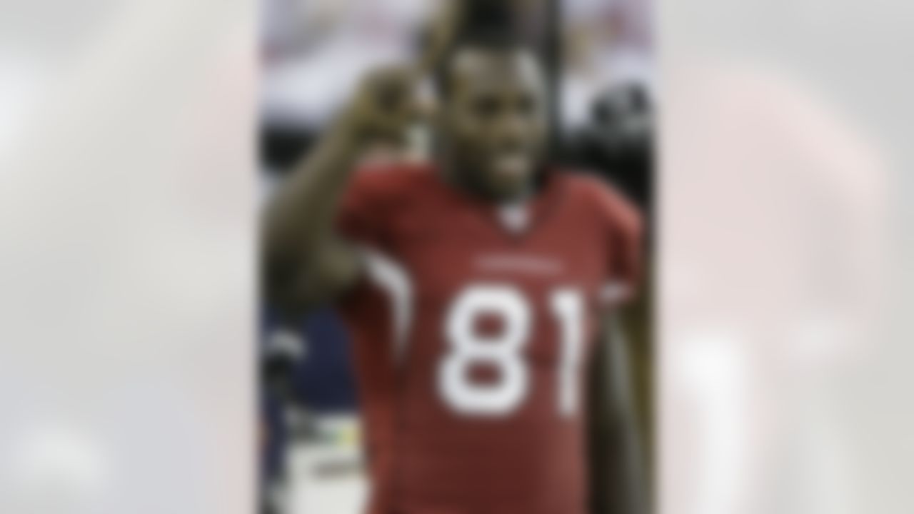 Arizona Cardinals wide receiver Anquan Boldin acknowledges the crowd prior to an NFL football game against the Indianapolis Colts Sunday, Sept. 27, 2009, in Glendale, Ariz. (AP Photo/Paul Connors)