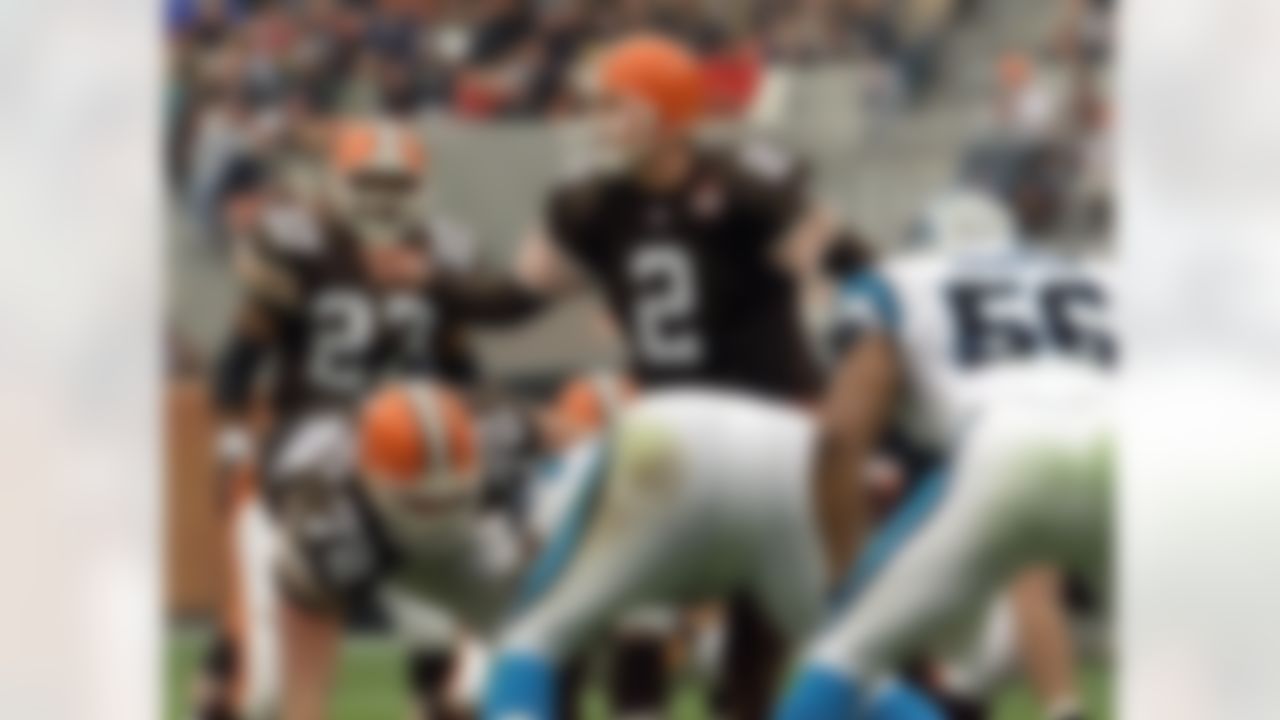 Cleveland Browns quarterback Tim Couch (2) calls out the play in the no-huddle offense during the opening series against the Carolina Panthers Sunday, Nov. 21, 1999, in Cleveland. For Couch, running the no-huddle offense is a no-brainer. He did it in high school and college, and if he had it his way, the Browns would be using it all the time, too. (AP Photo/Mark Duncan)