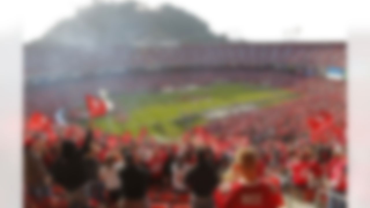 Fans at Candlestick Park cheer during the start of an NFL football game between the San Francisco 49ers and the Detroit Lions in San Francisco, Sunday, Sept. 16, 2012. (AP Photo/Tony Avelar)