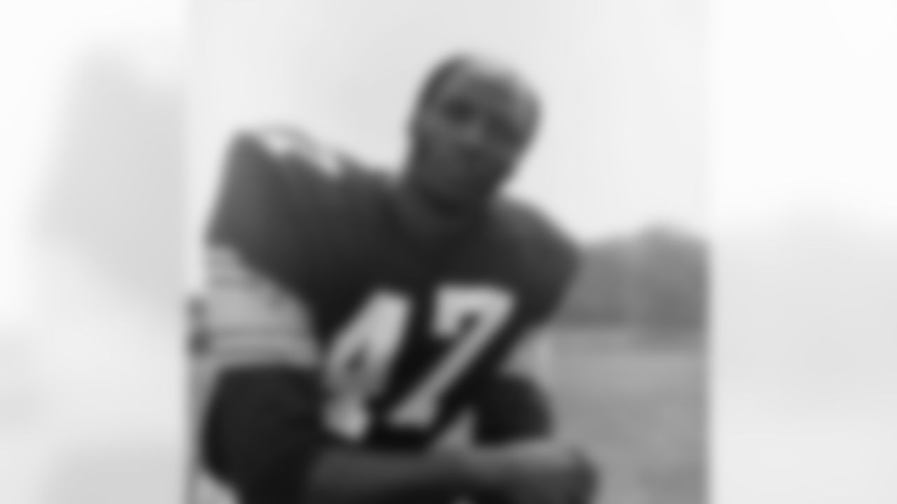 Mel Blount, cornerback for the Pittsburgh Steelers, is shown Aug. 1975. (AP Photo/Harry Cabluck)