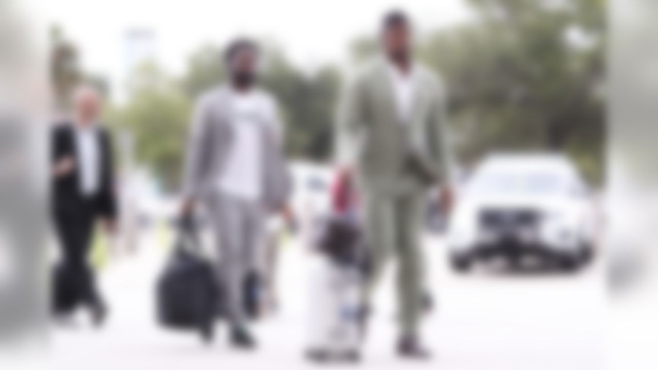 Tennessee Titans defensive end Cameron Wake (91) arrives before an NFL football game against the Tampa Bay Buccaneers, Thursday, Sep. 19, 2019 in Jacksonville, Fla.