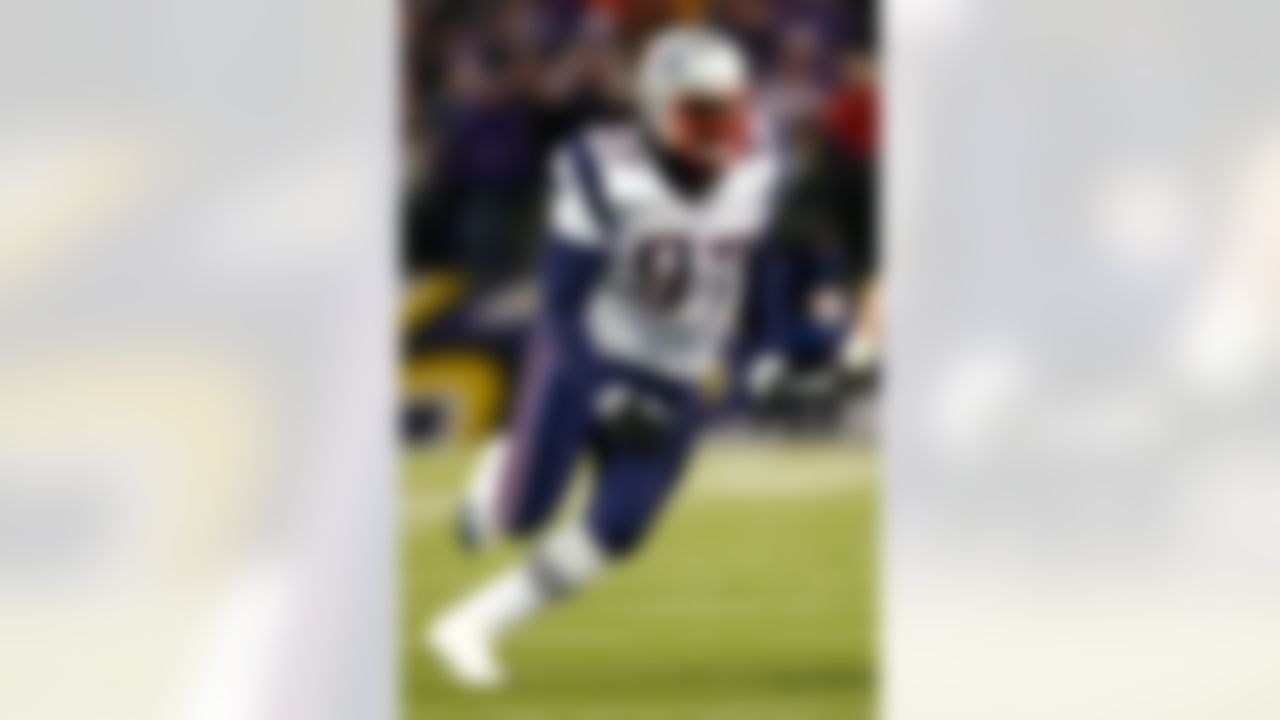 BALTIMORE - DECEMBER 3: Jarvis Green #97 of the New England Patriots lines up to rush against the Baltimore Ravens on December 3, 2007 at M&T Bank Stadium in Baltimore, Maryland. The Patriots defeated the Ravens 27-24. (Photo by Joe Robbins/Getty Images)