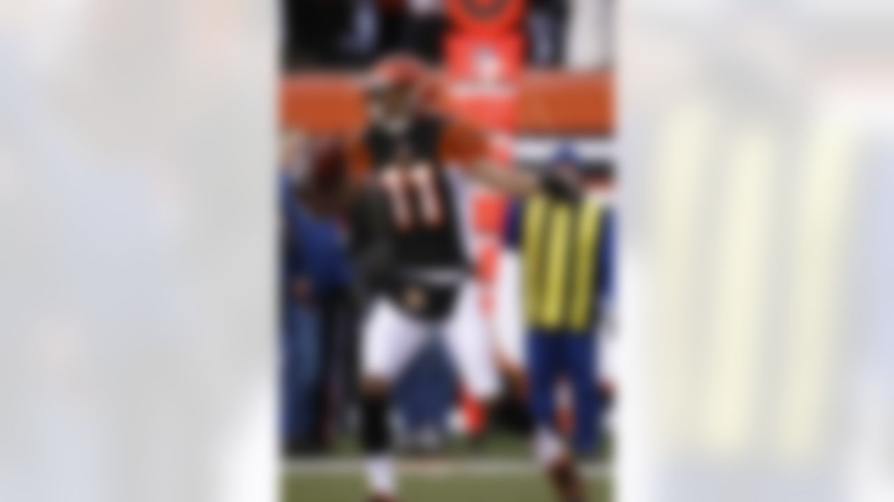 Cincinnati Bengals wide receiver Laveranues Coles (11) celebrates after making a touchdown reception in the first half against the New York Jets during the AFC Wild Card Playoff game at Paul Brown Stadium in Cincinnati, Ohio on January 9, 2010. (Photo by Joe Robbins/NFL.com)