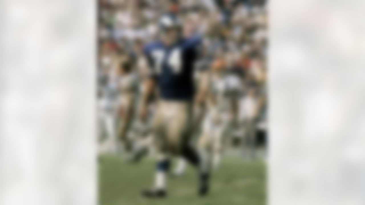 Los Angeles Rams Hall of Fame defensive tackle Merlin Olsen (74) during a 15-12 victory over the Cincinnati Bengals on October 22, 1972, at the Los Angeles Memorial Coliseum in Los Angeles, California. (AP Photo/NFL Photos)