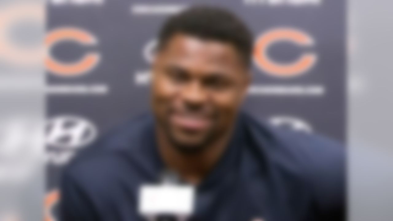 At 27 years old, Mack was traded by the Raiders to the Bears prior to the 2018 season. The Raiders receiver 1st & 6th-round picks in 2019, 1st & 3rd-round picks in 2020, while the Bears received Mack, 2nd-round pick in 2020, and a conditional 5th-round pick in 2020. The Bears signed Mack to a six-year, $141 million contract extension that makes him the highest-paid defensive player in the NFL at the moment.