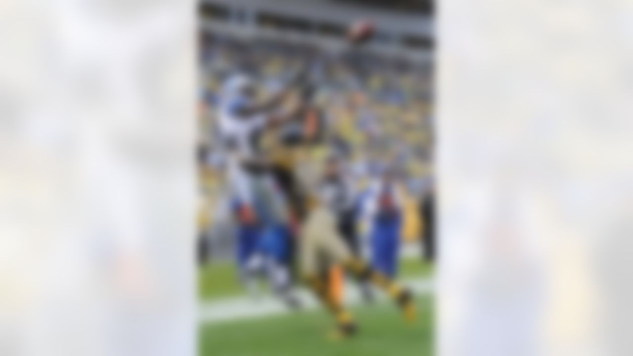 Pittsburgh Steelers cornerback Ike Taylor (24) defends Detroit Lions wide receiver Calvin Johnson. Taylor was called for pass interference on the play. (AP Photo/Don Wright)