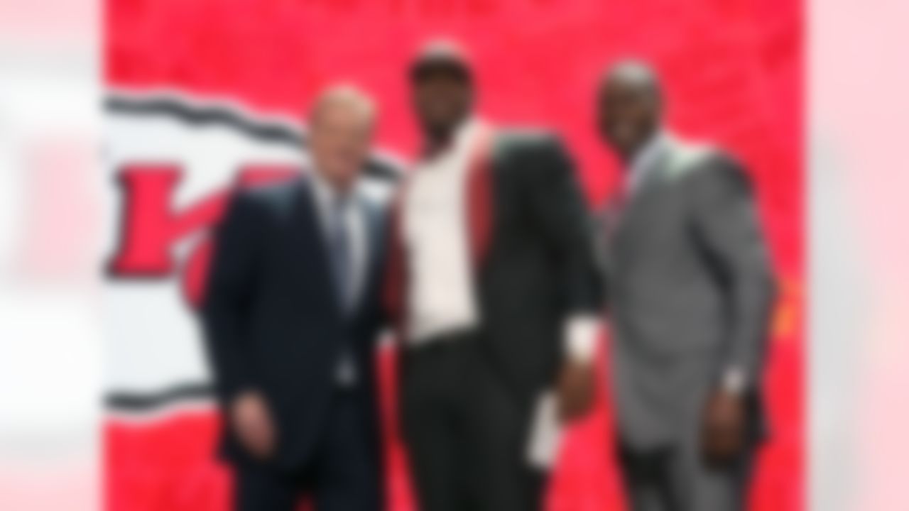 Mississippi State defensive tackle Chris Jones stands with NFL Commissioner Roger Goodell and former Kansas City Chiefs player Tony Richardson on stage during the 2016 NFL Draft at the Auditorium Theatre on Thursday, April 28, 2016 in Chicago. (Perry Knotts/NFL)