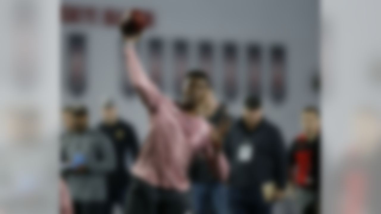 Ohio State quarterback Dwayne Haskins passes during NFL Pro Day at Ohio State University in Columbus, Ohio, Wednesday, March 20, 2019.