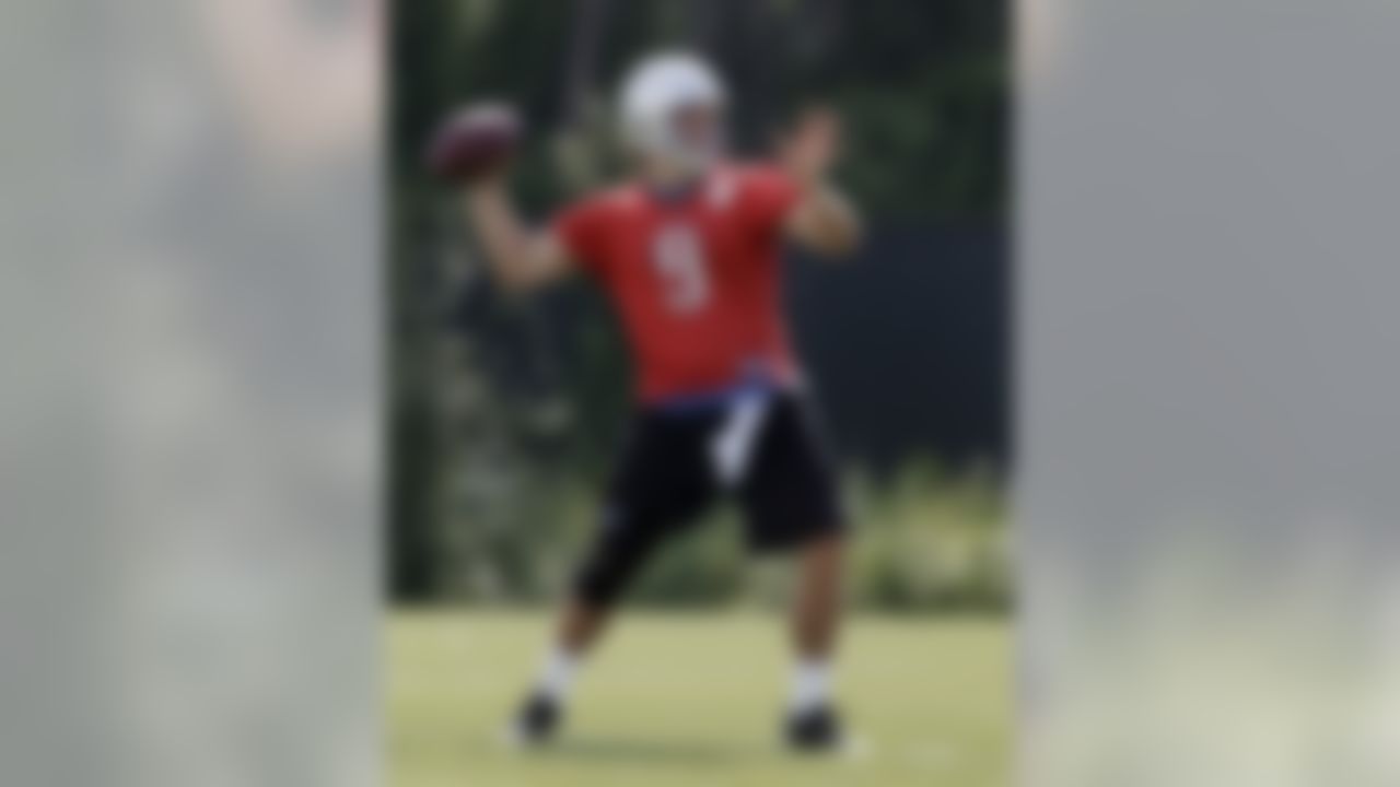 Detroit Lions quarterback Matthew Stafford throws during NFL football minicamp in Allen Park,  Mich., Wednesday, June 23, 2010. (AP Photo/Paul Sancya)