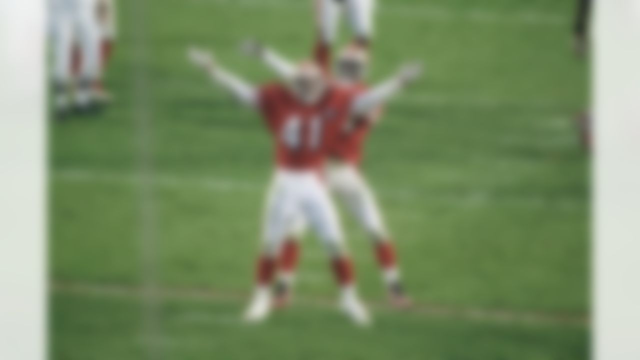 San Francisco 49ers Toi Cook (41) and Merton Hanks dance as they celebrate in the fourth quarter of Super Bowl XXIX as the 49ers headed to a 49-26 victory over the San Diego Chargers, on Sunday, Jan. 29, 1995 at Joe Robbie Stadium in Miami. (AP Photo/Marta Lavandier)