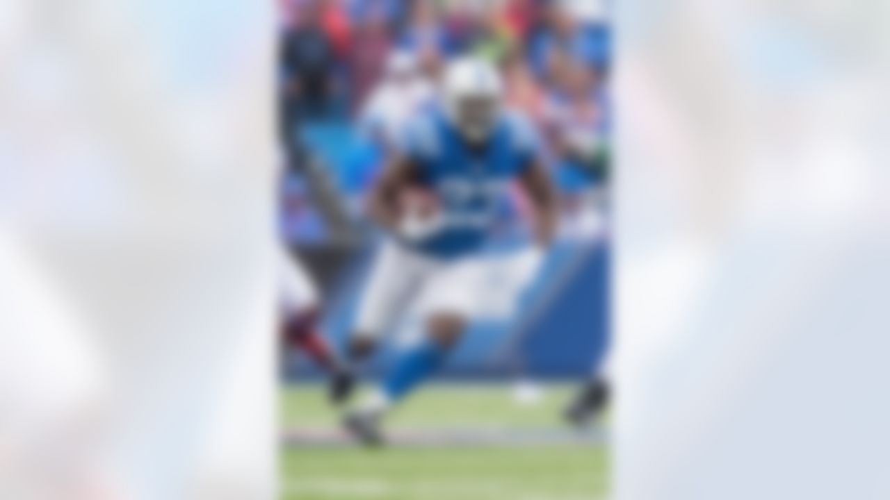 13 September 2015:  Indianapolis Colts Running Back Frank Gore (23) [7741] in action during a game between the Indianapolis Colts and the Buffalo Bills at Ralph Wilson Stadium, in Orchard Park, NY.  (Photo by Robin Alam/Icon Sportswire)
