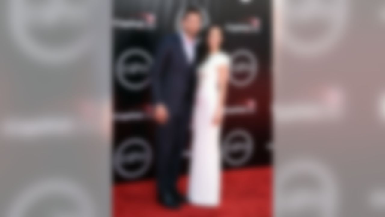 NFL football player Aaron Rodgers, of the Green Bay Packers, left, and Olivia Munn arrive at the ESPY Awards at the Microsoft Theater on Wednesday, July 13, 2016, in Los Angeles. (Photo by Jordan Strauss/Invision/AP)