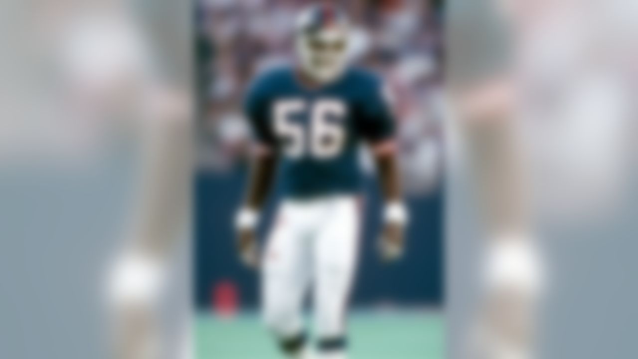 New York Giants defensive end LawrenceTaylor during the 1988 season. (Photo by Al Messerschmidt/NFL Photos)