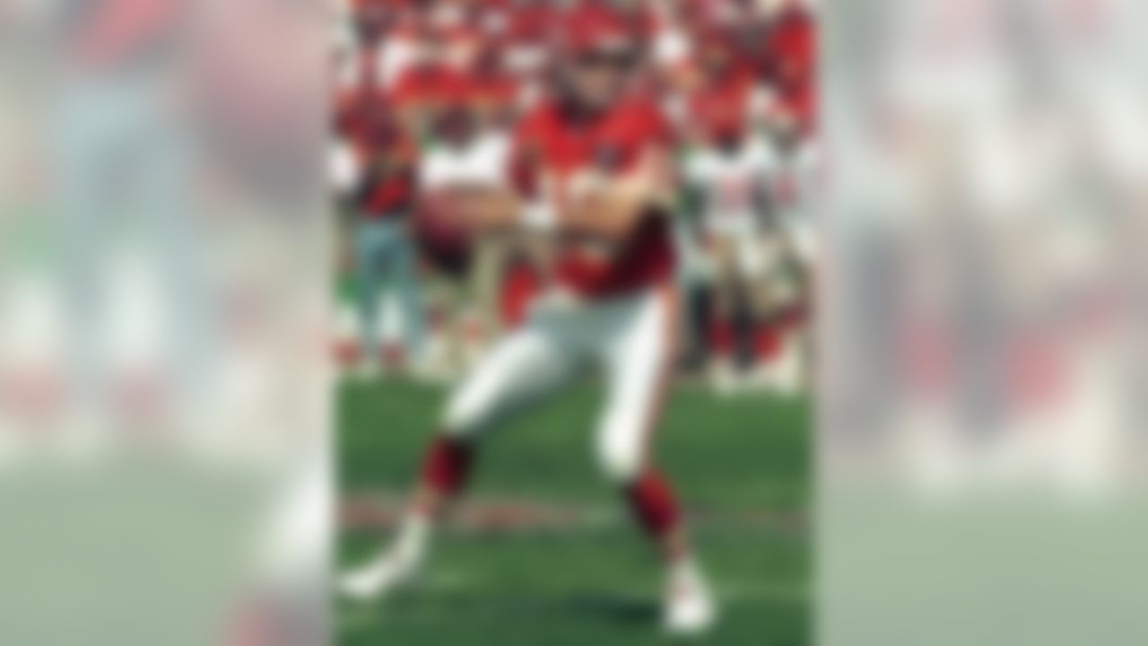 Kansas City quarterback Joe Montana during game action against the San Francisco 49er's at Arrowhead Stadium in Kansas City, Missouri in 1994. (Peter Aiken/NFL)
