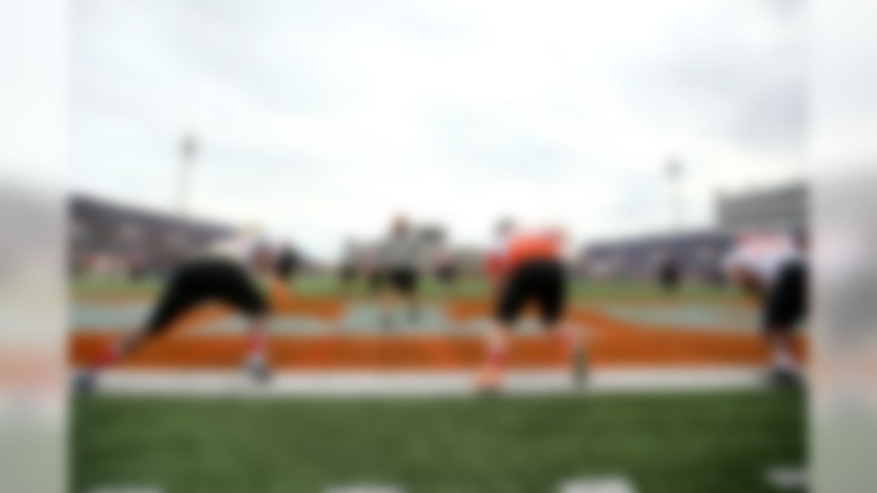 Colorado State offensive lineman Ty Sambrailo (51) and Oklahoma offensive tackle Daryl Williams (78)  run up the field during drills during the South team practice for the 2015 Senior Bowl at Ladd Peebles Stadium in Mobile, AL on January 22, 2015. (Johnny Vy/NFL)