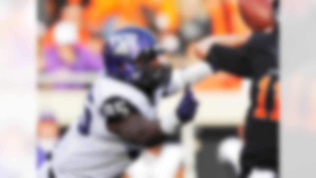 Background: From Trinity Valley CC (Texas) to Louisville
The skinny: Fields easily could be the biggest success story on this list; he also easily could be the biggest bust. Fields is a big-time talent -- he was the Big 12's Defensive Player of the Year as a true freshman defensive end at TCU in 2013 -- but he has had numerous off-field issues and eventually was dismissed from TCU. The hope for Fields (6-4, 250) hope is that he becomes the pass-rush force he was at TCU. Louisville's top two edge rushers from last season are gone -- both were drafted -- and Fields is expected to start.