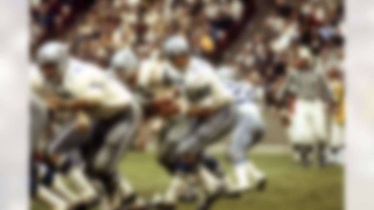 Quarterback Don Meredith of the Dallas Cowboys drops back to pass in a 1968 game. (AP Photo/NFL Photos)