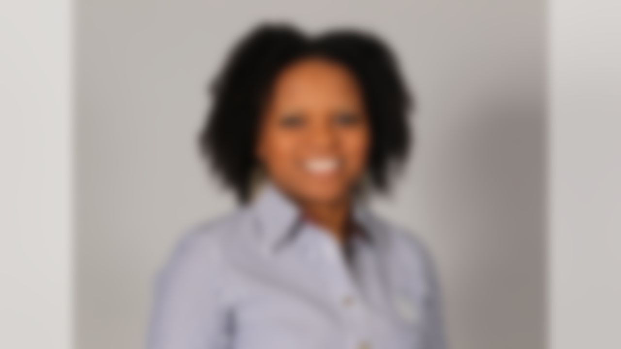 Davidson was one of the New York Jets' top negotiators on player contracts. As the team's director of football administration, her responsibilities included managing the salary cap and ensuring the team complies with the Collective Bargaining Agreement and league personnel rules. Davidson first worked with the NFL in 2004 as a legal intern with the NFL management council. She was previously the Jets manager of football administration.
