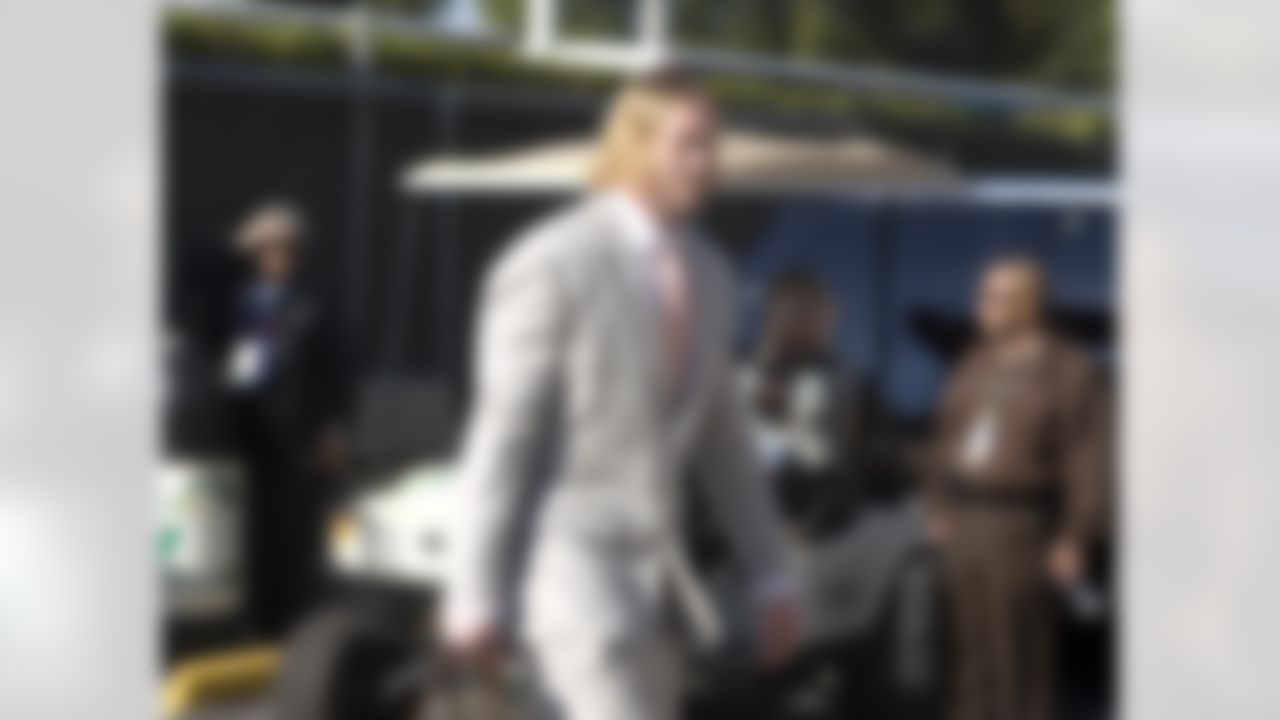 New Orleans Saints tight end Jeremy Shockey arrives at Sun Life Stadium prior to Super Bowl XLIV in Miami Gardens, Fla. on Feb. 7, 2010. (Perry Knotts/NFL.com)